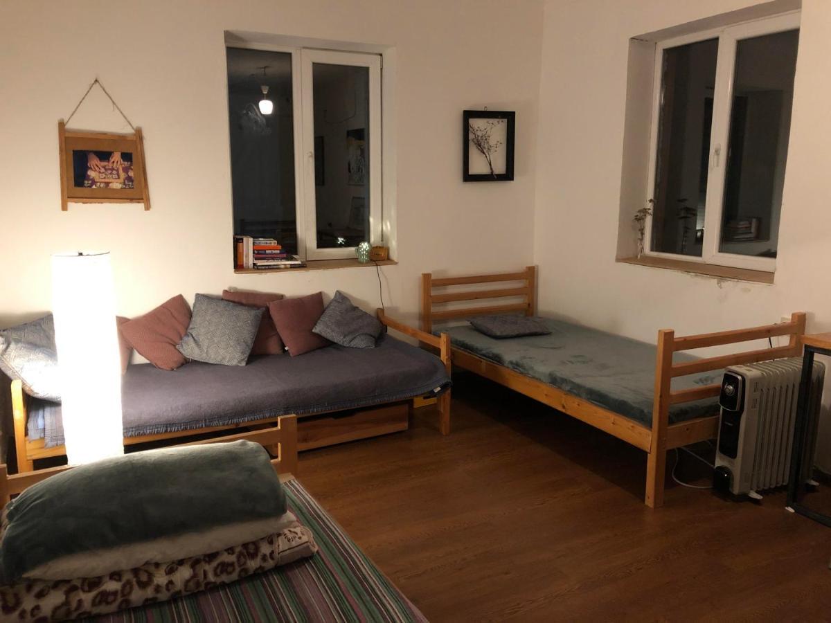 Udabno Hostel Exteriér fotografie